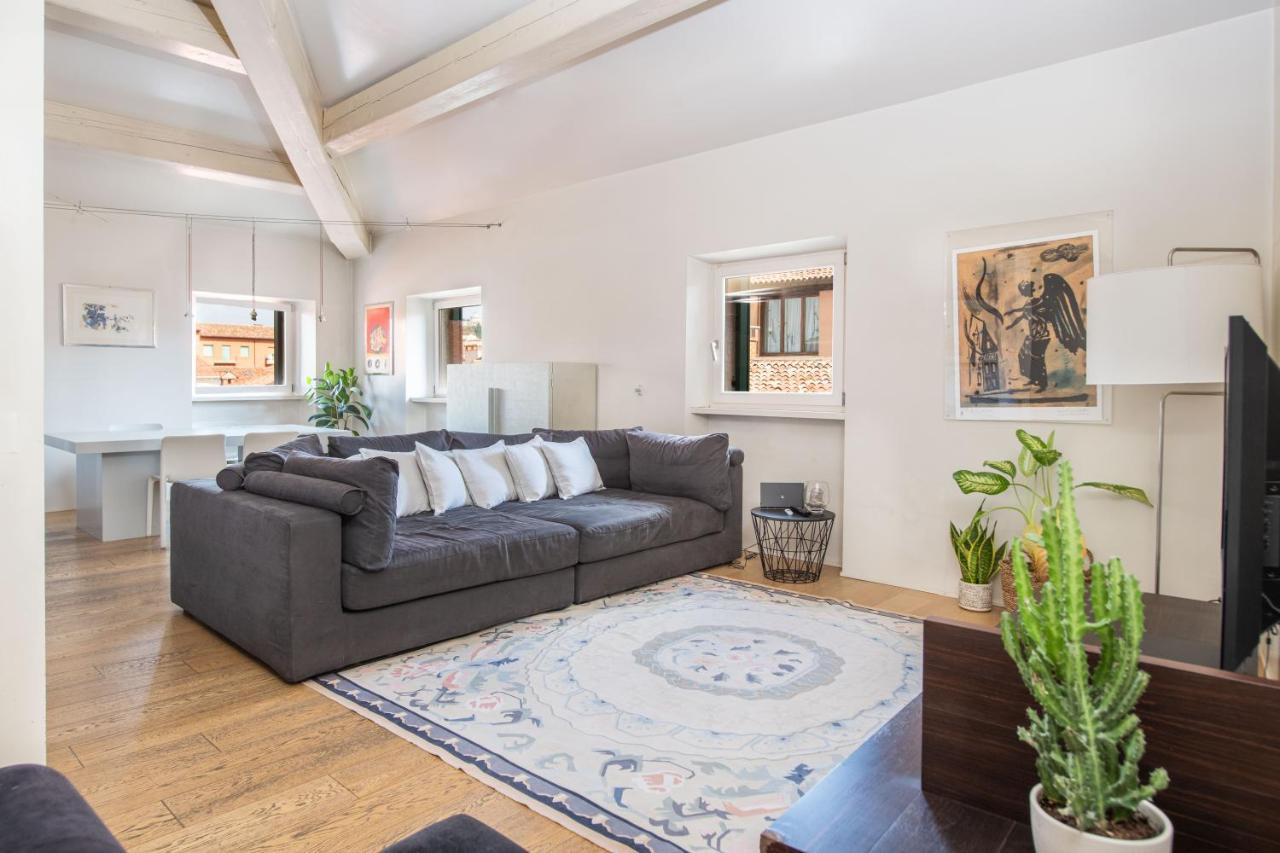 Stunning Top Floor Flat In The Heart Of Verona Ngoại thất bức ảnh