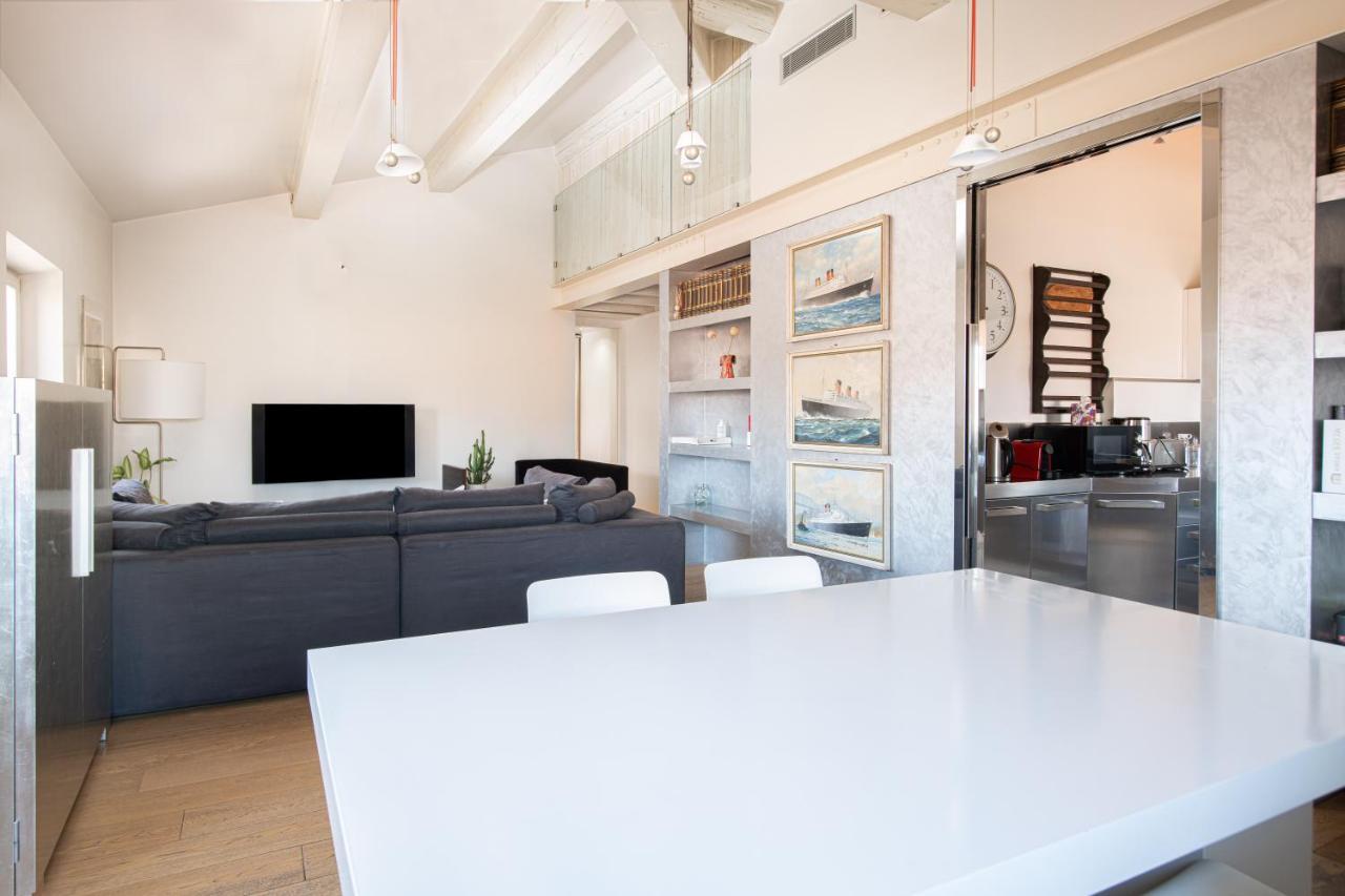 Stunning Top Floor Flat In The Heart Of Verona Ngoại thất bức ảnh