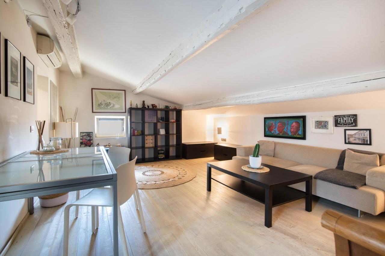 Stunning Top Floor Flat In The Heart Of Verona Ngoại thất bức ảnh